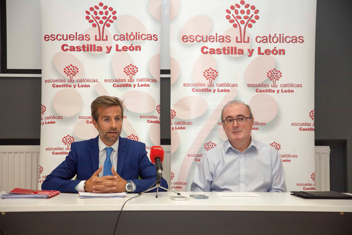 Javier Pérez de la Canal y Leandro Roldán, ayer en rueda de prensa.