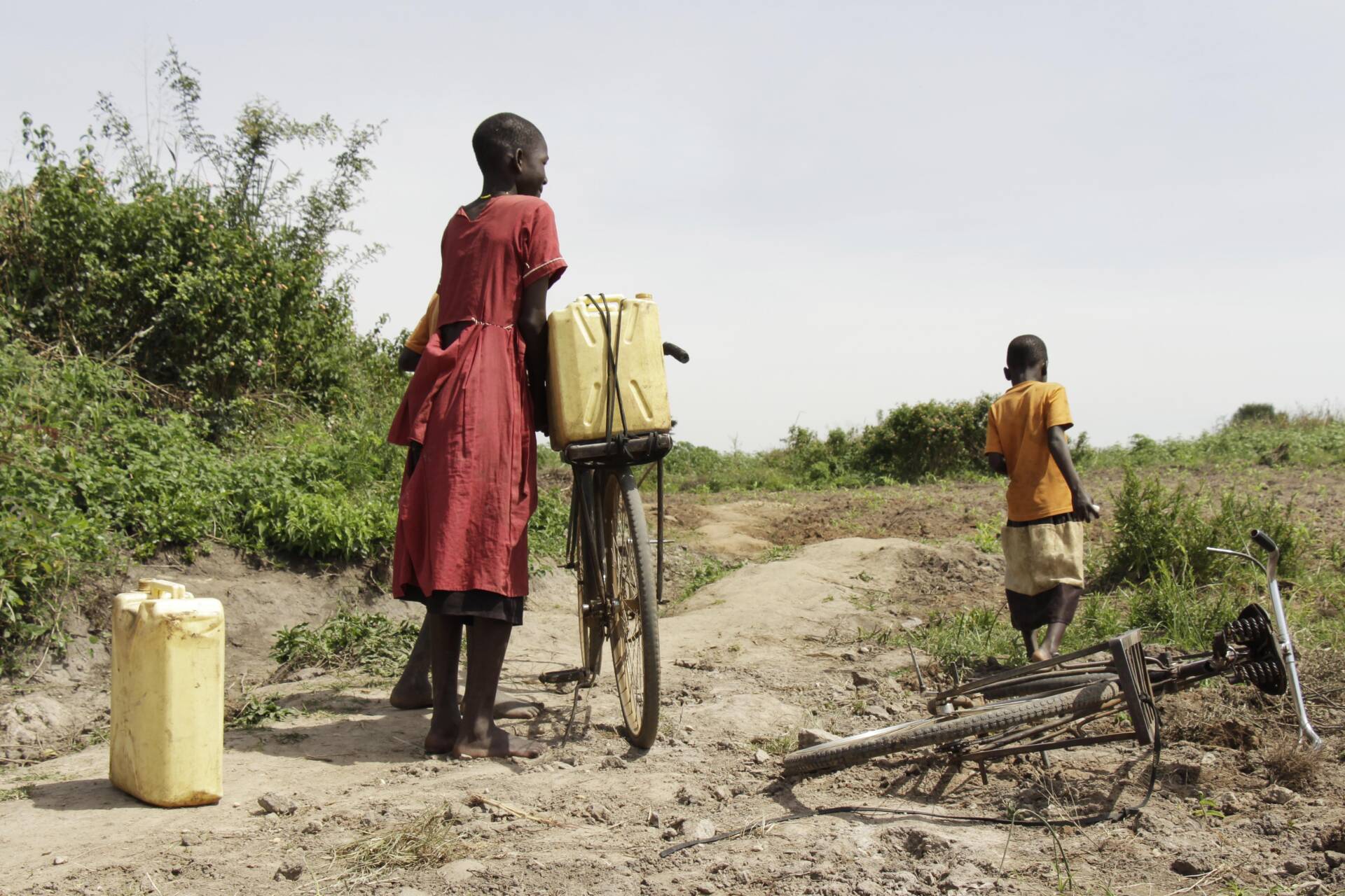 agua potable burkina faso africa caritas burgos