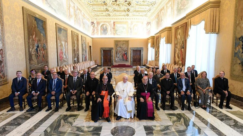 papa francisco caritas española