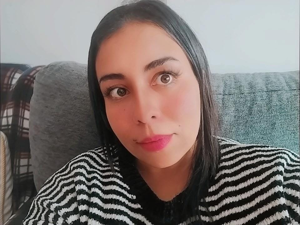 zineb mujer nueva caritas