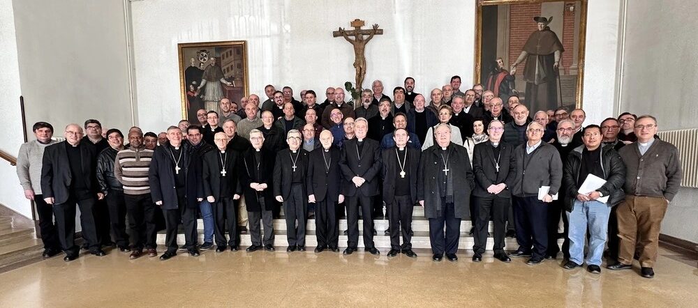 La renovación del estilo pastoral y las estructuras evangelizadoras centran los trabajos del Encuentro de Obispos, Vicarios y Arciprestes de Iglesia en Castilla