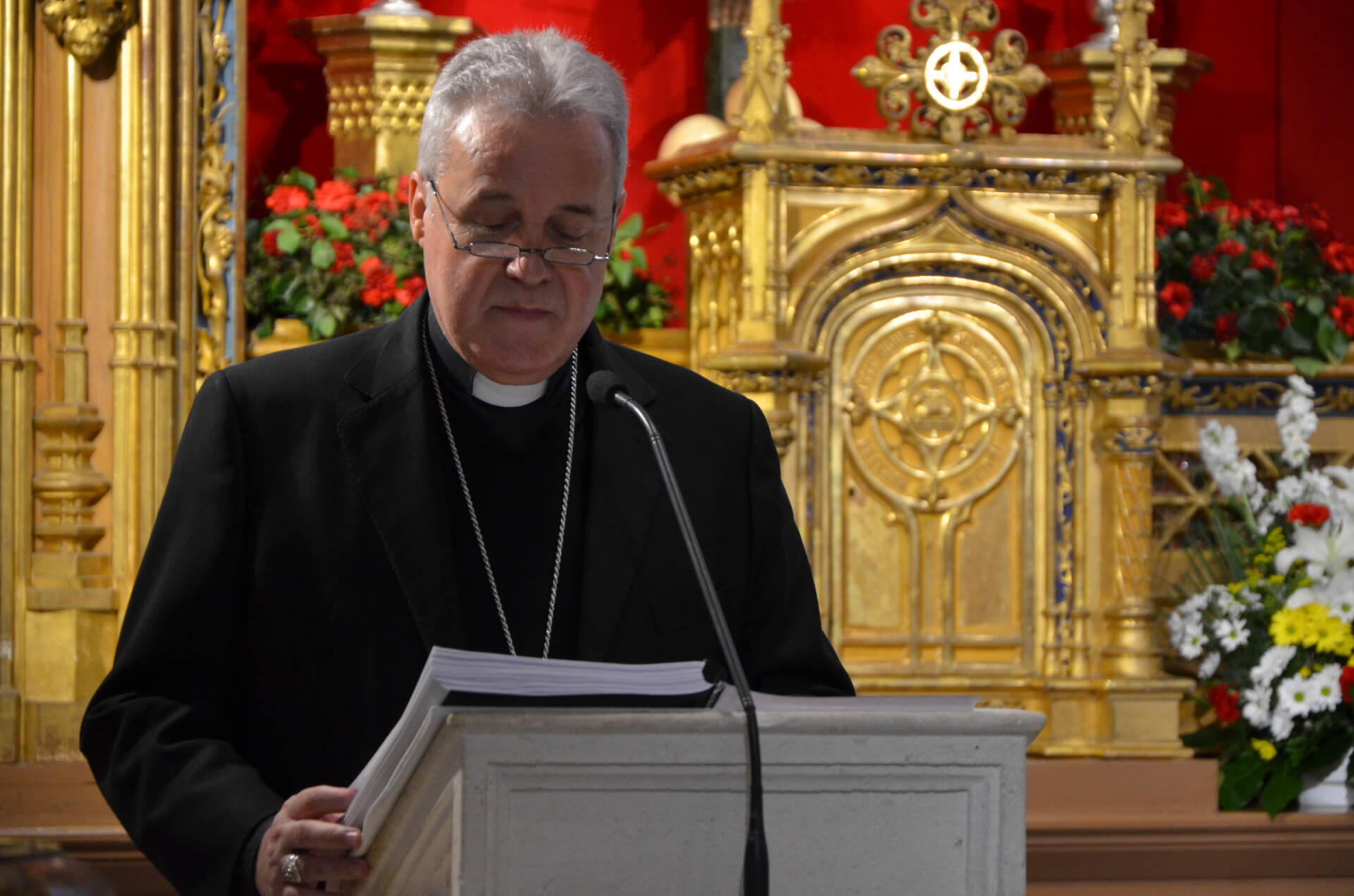 El arzobispo de Burgos, Mons. Mario Iceta Gavicagogeascoa, arrancó la lectura de la Biblia en la edición del pasado año.