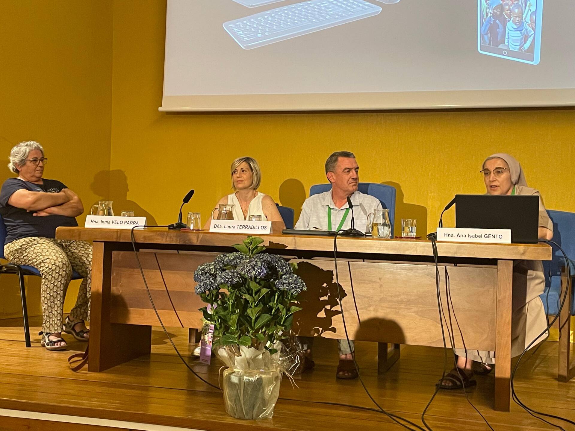 Mesa redonda en la Semana de Misionología
