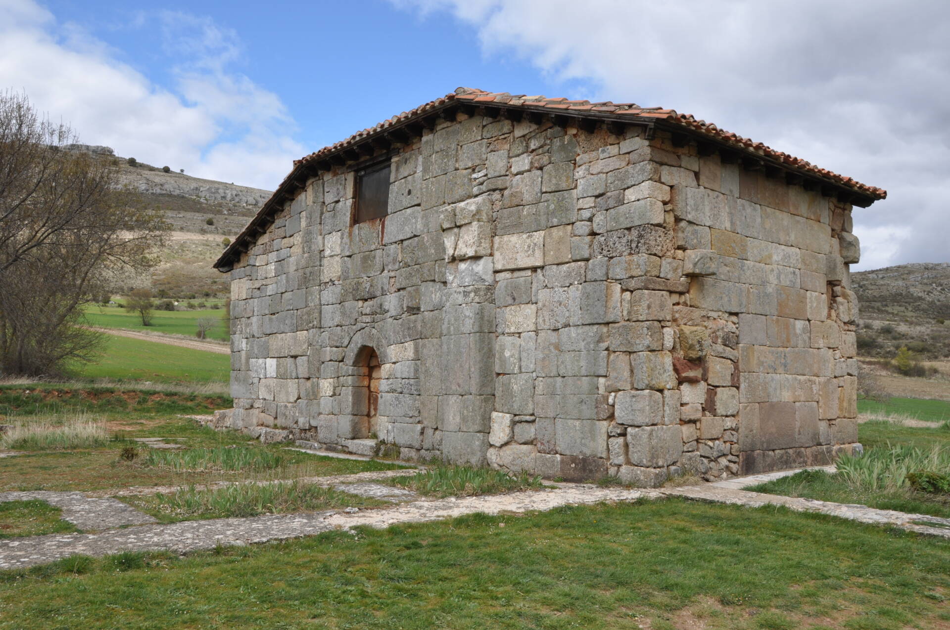 Quintanilla de las Viñas relieves