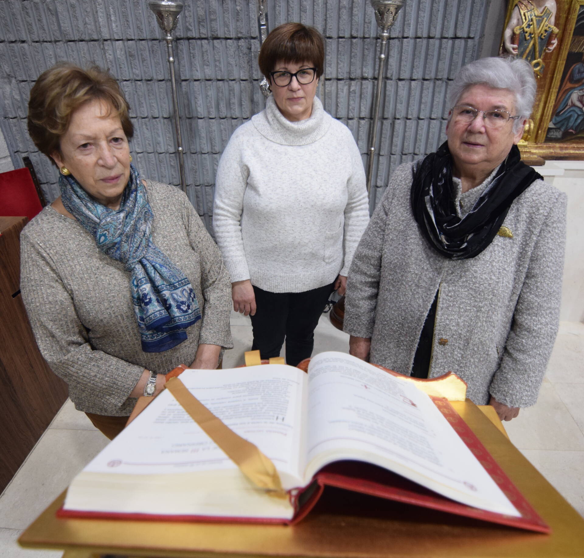 lectoras y acolitas